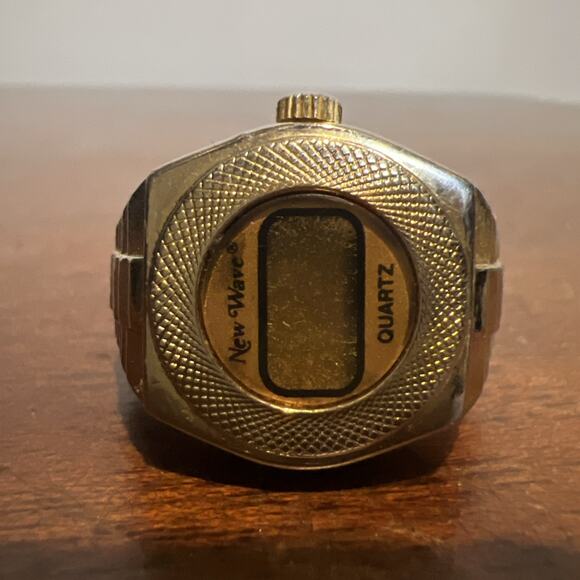 Delta Impex Digital Ring Watch - New Wave Quartz - Untested - Picture 1 of 8